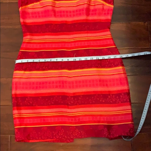 Vibrant Dress - Picture 6 of 8